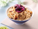 【鰻とあさりの炊き込みご飯】東京名産の鰻とあさりにバターを加え炊き込んだコクのある一品です。