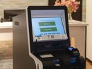 セルフチェックイン・チェックアウト機がございます。