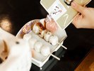 焼きみたらし団子の作り方Bたれをかけたら出来上がり!