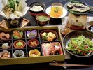 朝食一例:季節に合わせた伊豆の地産食材を手作りでご提供。