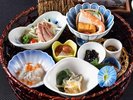 丁寧に作られた小鉢の数々。ご飯が進みます。