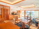 Coastline 店内