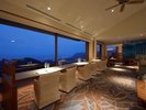 洋食「Dining WAVE」