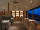 洋食「Dining WAVE」