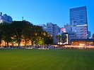 【南池袋公園/夜】おしゃれなカフェレストランがある人気のデートスポット♪(当館より徒歩約3分)