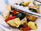 色鮮やかな野菜とお肉のバジルソテー♪