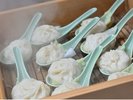 夕食のバイキング料理イメージ
