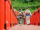天ケ瀬温泉の象徴 赤い橋はインスタ映えまちがいなし