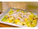 キャベツベーコンとしらす炒め ※全て一例です。日によってメニューは異なります。数量限定メニューあり※