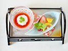冬の特別会席 苺のコンポート、地元林檎のケーキ
