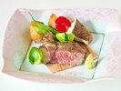 春の基本会席 黒毛和牛炭火焼き 桜塩と共に