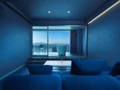 「ROOM AO」リラックス効果のあると言われている青色の客室で、心身を解きほぐす寛ぎの時間を