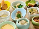 小鉢の一部は信楽焼を使用