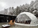 白銀の富士を独占する、静寂の特等席。澄み切った冬空と私だけのプライベート空間
