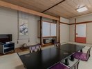 本館3階・弁天の間:お部屋一例/四季折々の蓬平の自然を一望できる和室のお部屋です。