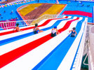 ウォータースライダーであそぶ!夏季限定2026年7月18日〜20日と、7月24日〜8月23日迄