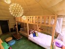 2段ベッドの他にソファベッドとダブルベッドも完備。最大7名様でゆっくりとお休みいただけます。