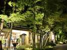 静かな時間を過ごせる造りのお宿です。周りを気にすることなくお過ごしください。