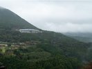反対側の山から見た山暖簾の風景です。