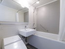 【スタンダードダブル(19〜20平米)】自然素材を多く使用し、和の雰囲気を演出しています