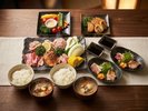 【旅館夕食】鶏をメインの肉盛り合わせやさつま揚げなど和食となっております。