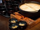 【朝食ブッフェ】岩手県産食材を中心とした約60種類のメニューをお楽しみください。