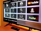 【客室備品】YouTube視聴・お手持ちのスマートフォンからのミラーリングが可能な多機能テレビ