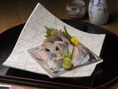【八戸前沖さば】冷たい海水で育まれた脂のり抜群のブランドサバで、品質と食味が高く評価されています。