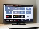 【多彩に楽しめる客室テレビ】多彩な番組視聴とミラーリングで、客室での時間をより豊かに。