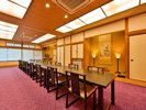 【会食場 「雪」・「花」】3世帯やグループでの会食や、婚礼前の顔合わせなど多様なご利用が可能です。