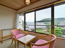 【本館一例】景色を望み喧騒から離れたひと時をお過ごしください