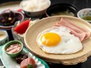 【朝食】新しい一日の始まりを告げる朝食をご堪能いただけます