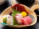【お食事一例】新鮮なお刺身をご堪能ください