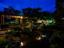 【日本庭園】夜の景色もご堪能ください