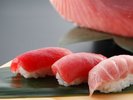 『まぐろの握り鮨』まぐろの旨みを美味しいお米と一緒に…◎