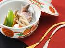 会席料理の一品 心のこもったお料理をお召し上がり下さいませ(一例)