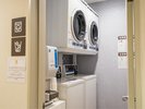 ランドリールームを開設いたしました。長期のご宿泊を快適にお過ごしくださいませ。