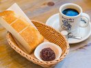 コメダ珈琲のモーニングサービス(名古屋名物おぐらあん)
