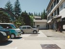 本館裏にも駐車場がございます。