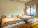 【客室内風呂付<銀嶺>】ゆったりセミダブルベッド2台をご用意