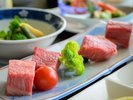 【米沢牛贅沢食べ比べ】米沢牛のミニステーキを、鉄板焼きでお好みの焼き加減に。
