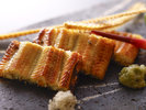 【夏季限定会席】焼物/鰻の白焼き 骨煎餅