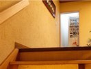 人気漫画「ざつ旅」に登場。階段前の自動販売機で聖地巡礼の一枚を