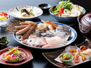 地元の魚をたっぷりと。蟹も楽しめる海鮮鍋で丹後の味覚を満喫。