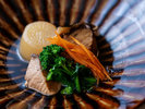 旬の魚をじっくりと。出汁が染みた煮付けは茶六本館の定番の味。