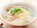 ホテル近くで博多ラーメンを堪能!※イメージ