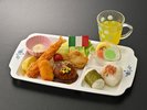 お子様夕食イメージ※季節によってメニューが異なる可能性がございます。