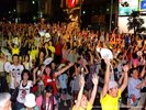 【イベント/夏】函館港まつりは夏の一大イベント。花火・パレード・露店など老若男女問わず楽しめます。