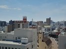 松山城側の景色です。見えている観覧車はくるりんです。