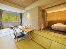 〜新緑や紅葉・冠雪の季節折々の風景が楽しめる展望風呂付エグゼクティブ和洋室〜